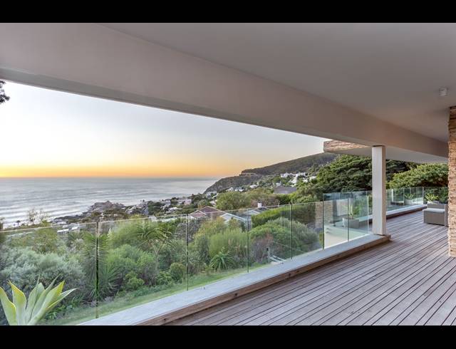 8 BEDROOM HOUSE FOR SALE IN LLANDUDNO